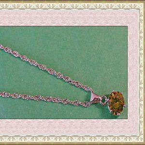 18KRP Necklace With Green Crystal Classy Style